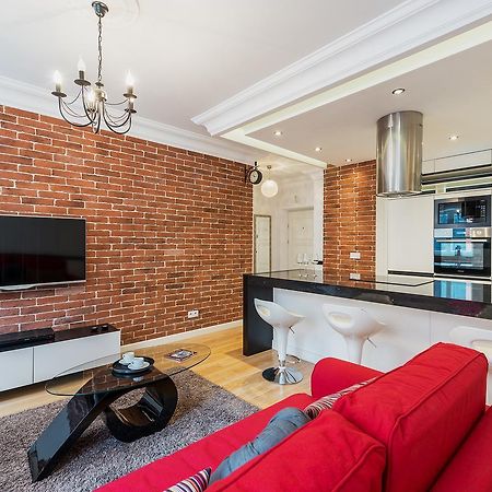 P&O Serviced Apartments Swietojanska Warszawa Exteriör bild